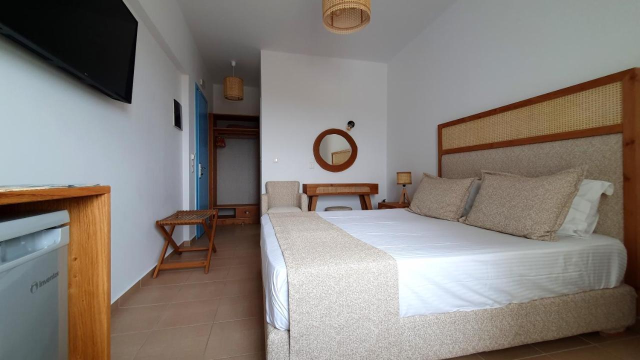Sarakiniko Rooms Adamantas Exterior photo