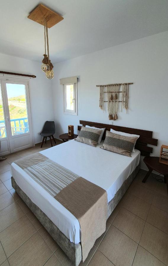Sarakiniko Rooms Adamantas Exterior photo