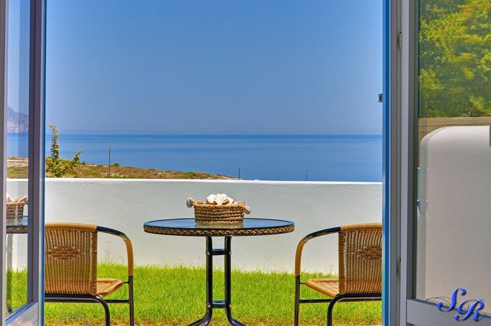 Sarakiniko Rooms Adamantas Exterior photo