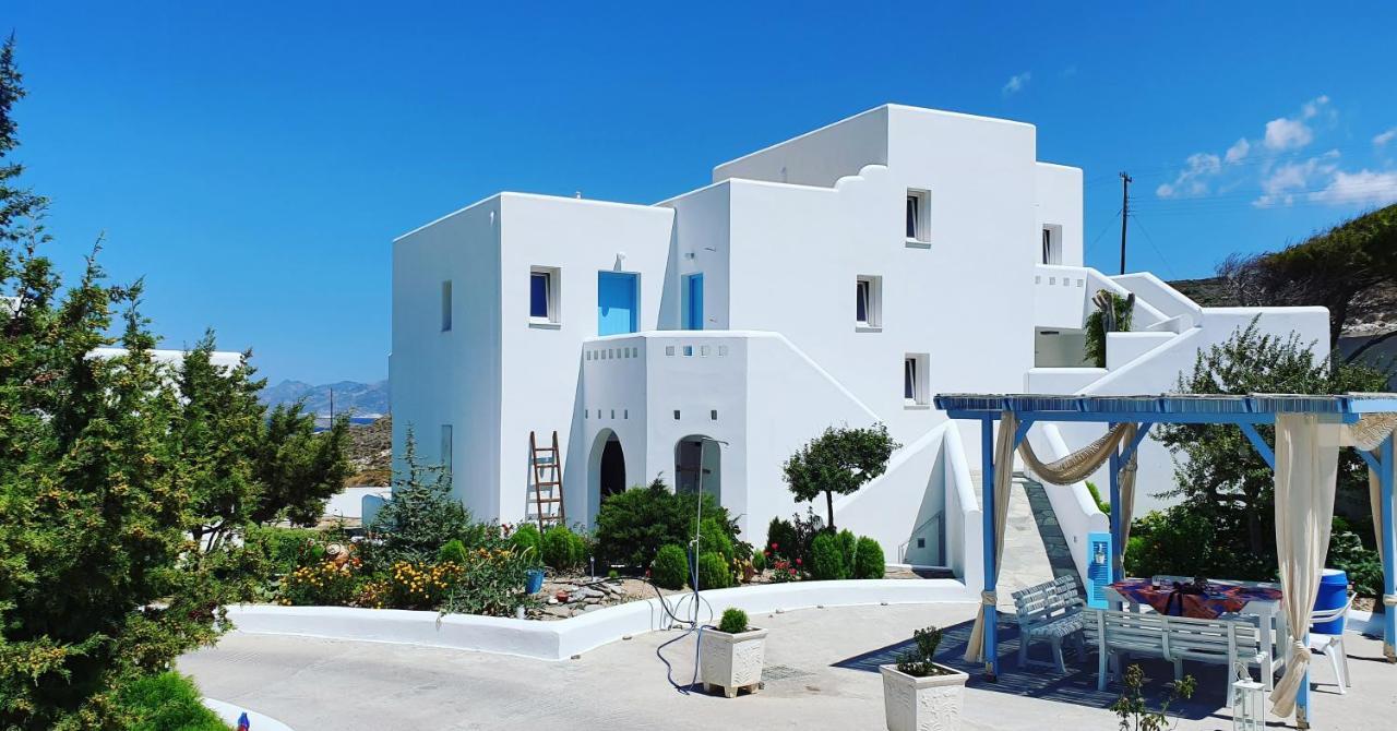 Sarakiniko Rooms Adamantas Exterior photo